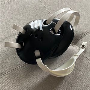 Adidas Adult AE100 Response
Wrestling Headgear